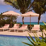 Coral Sands Inn & Cottages
