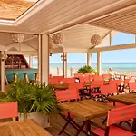 Coral Sands Inn & Cottages