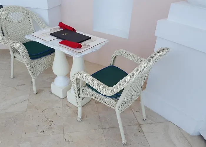 Ocean West Boutique Hotel