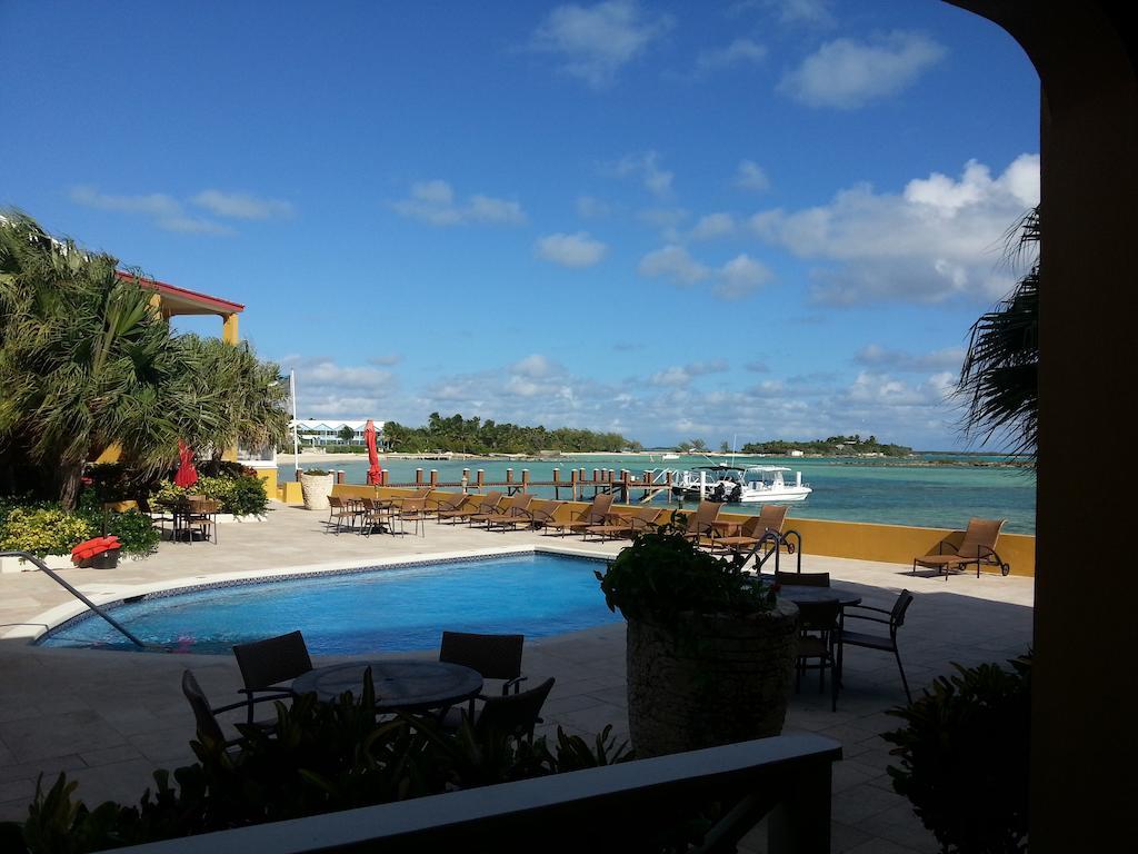 Augusta Bay Bahamas, Exuma George Town