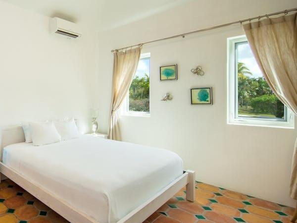 Villa La Bougainvillea *