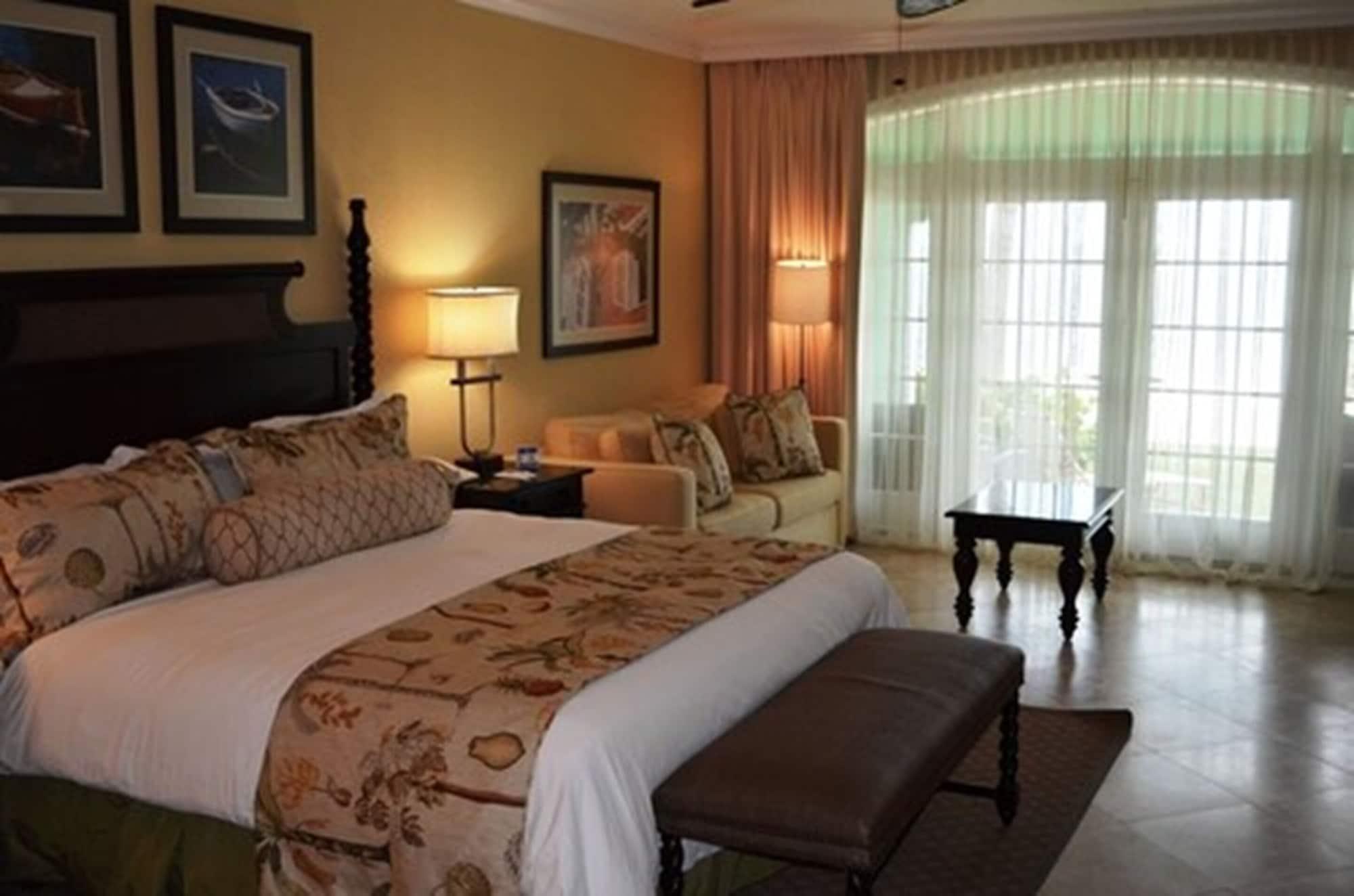 Resort Old Bahama Bay & Yacht Harbour 4*