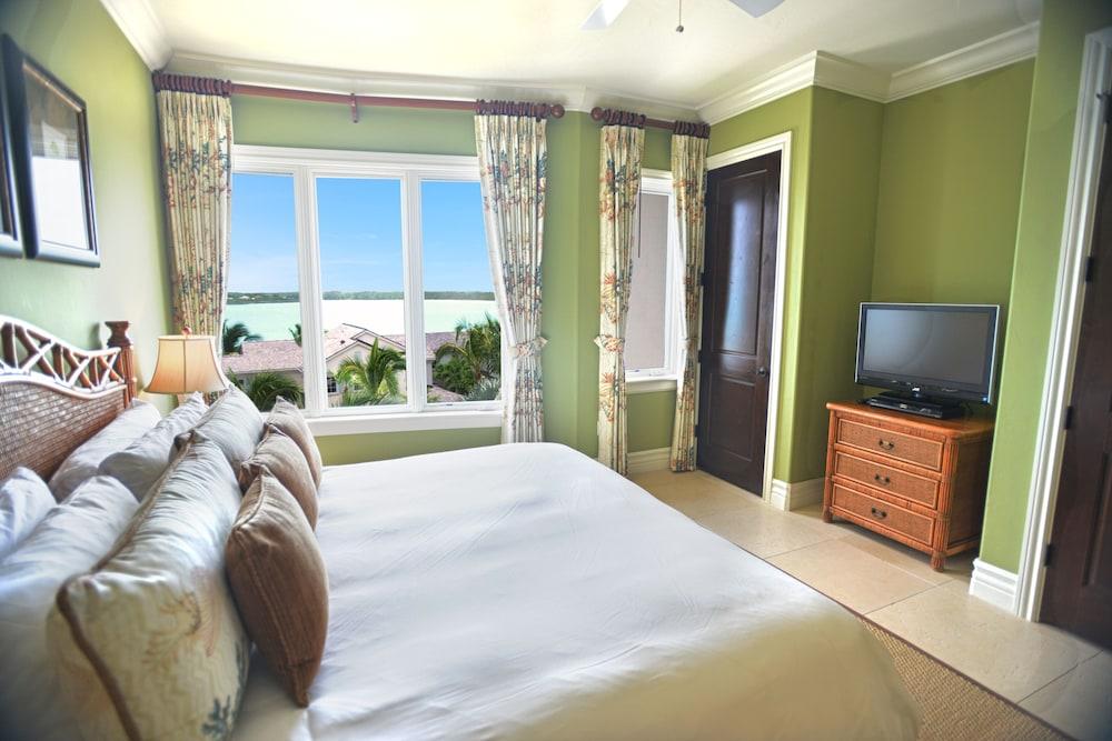 Grand Isle & Residences Farmer's Hill