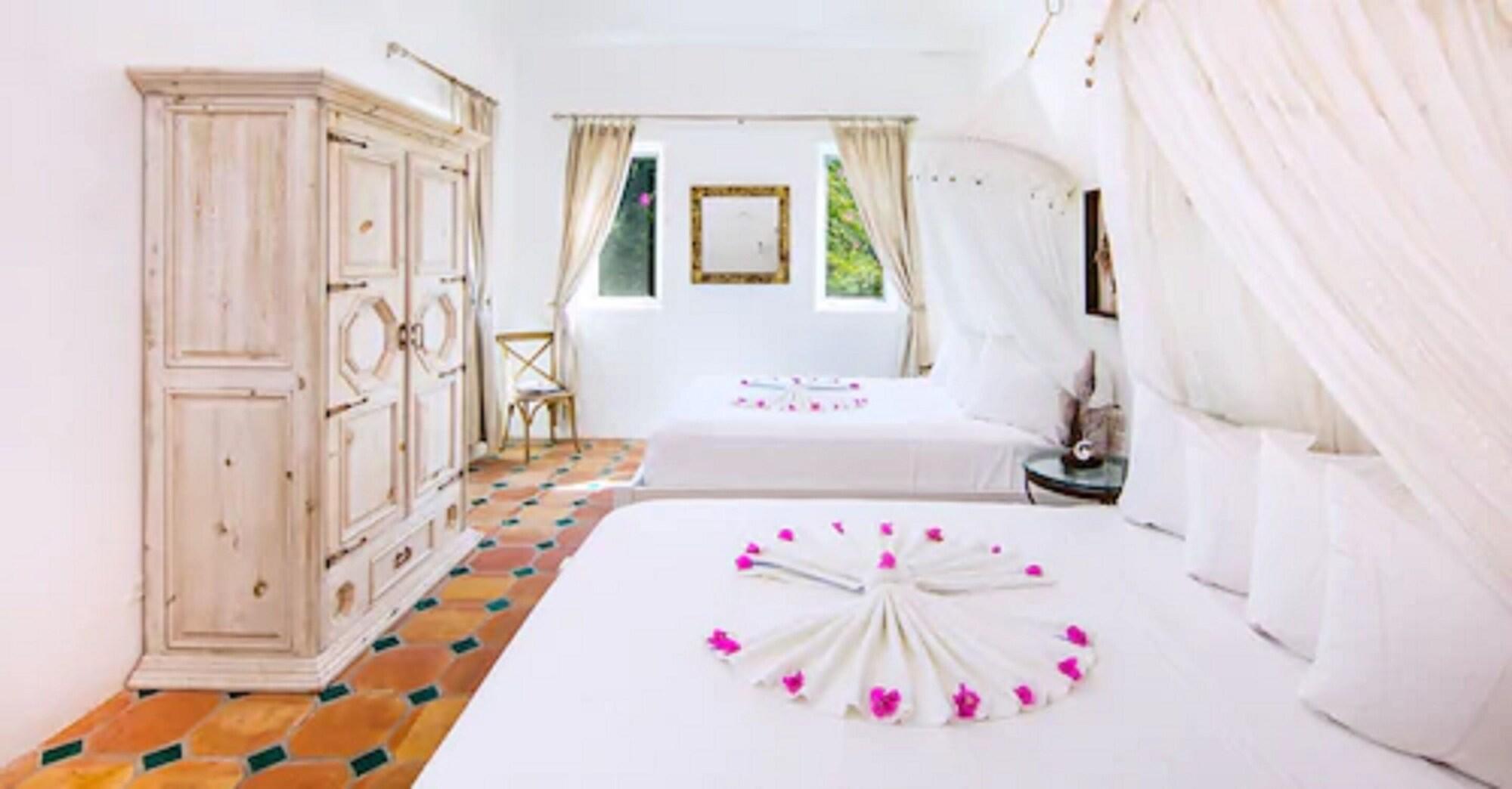 Villa La Bougainvillea *