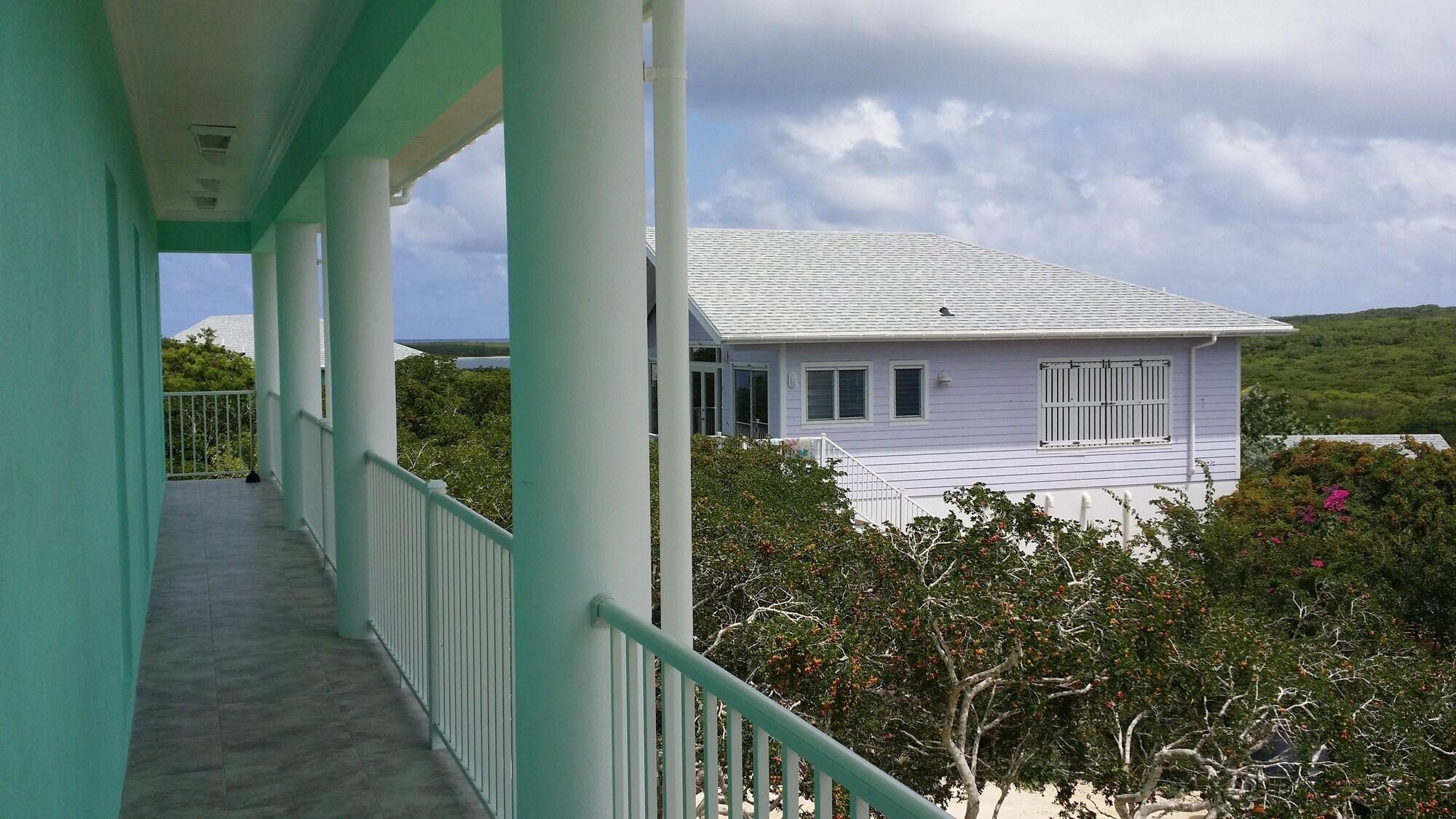 Harbor Breeze 5* Clarence Town