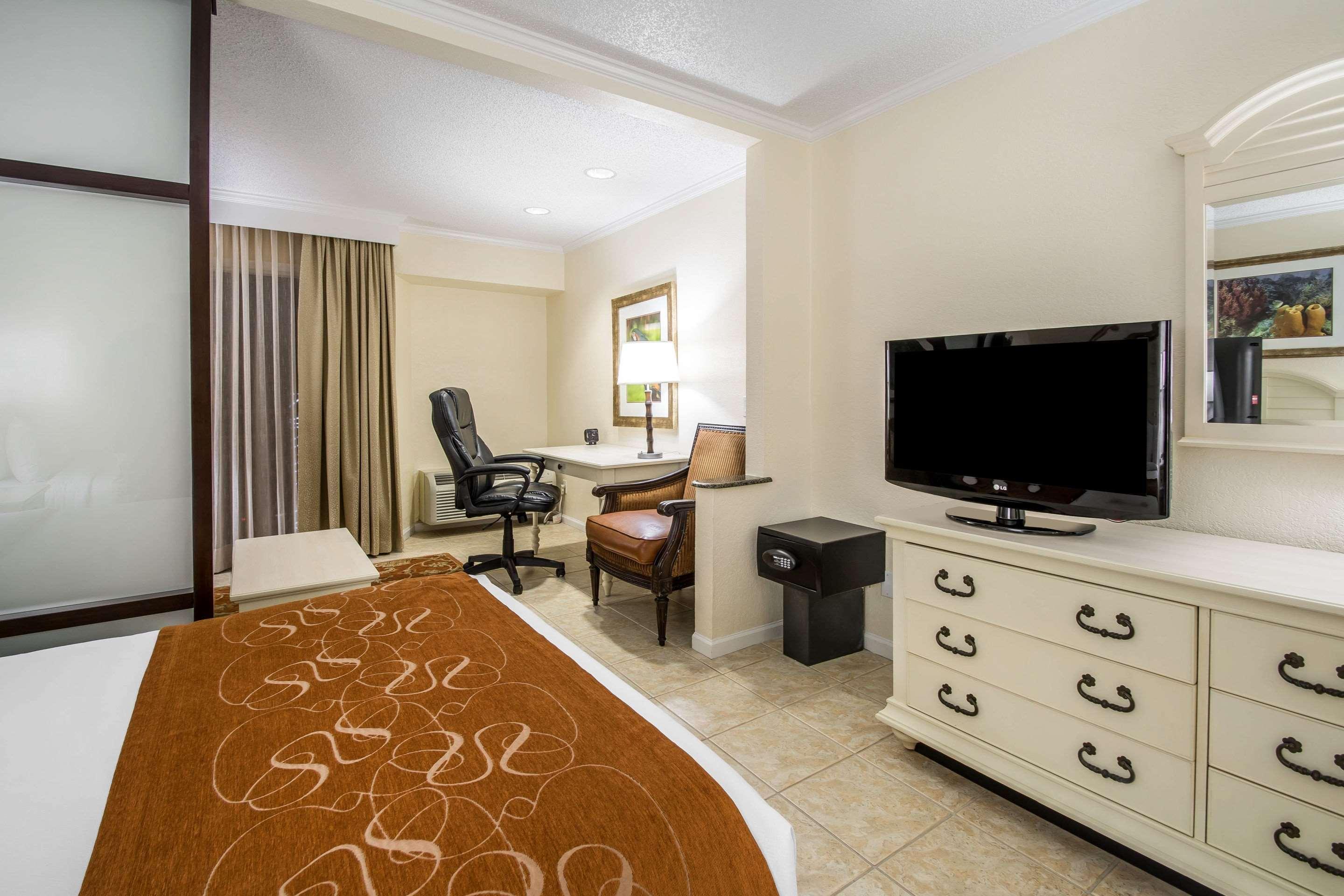 Comfort Paradise Island Creek Village