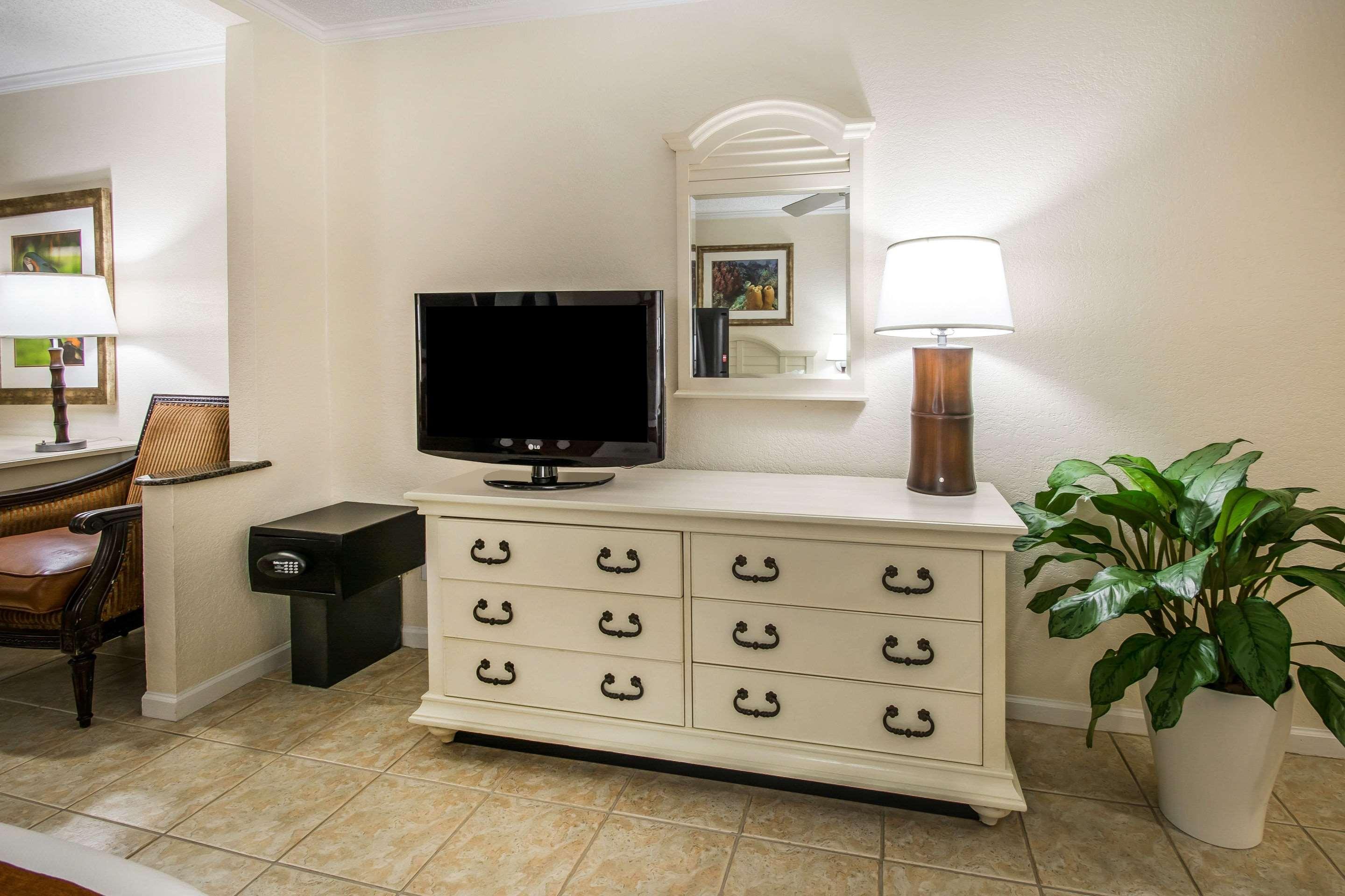 Hotel Comfort Paradise Island 4*