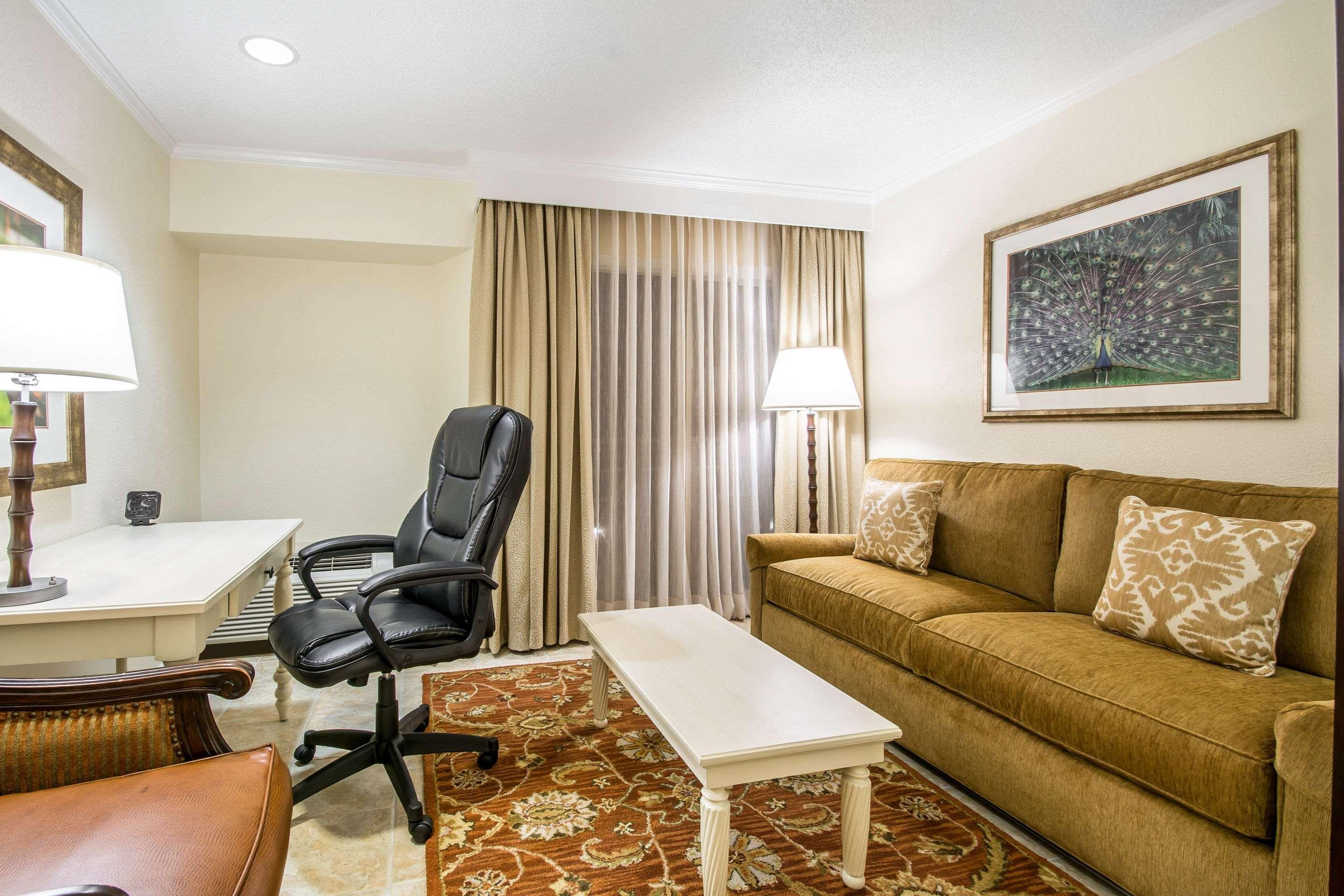 Comfort Paradise Island Hotel
