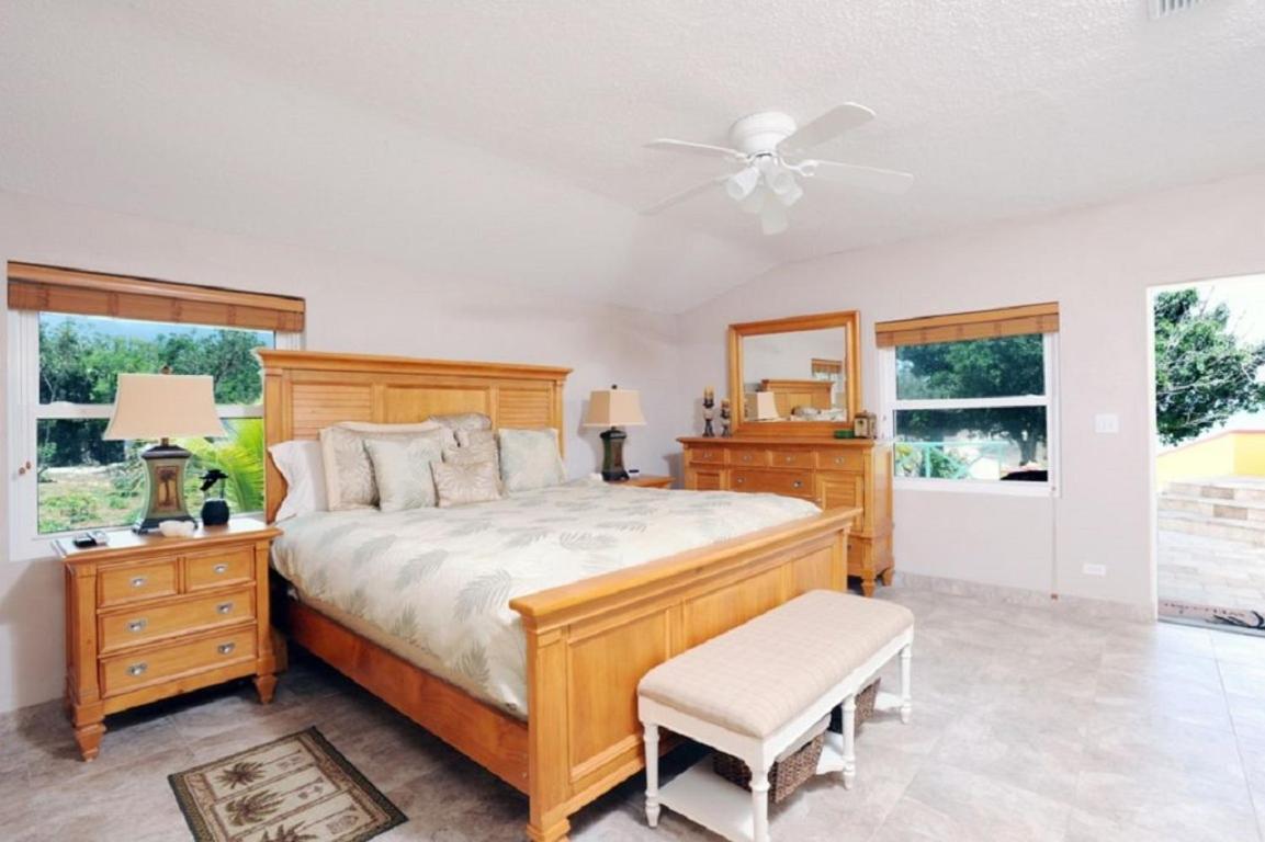 Pau Pau Estate Holiday home Palmetto Point
