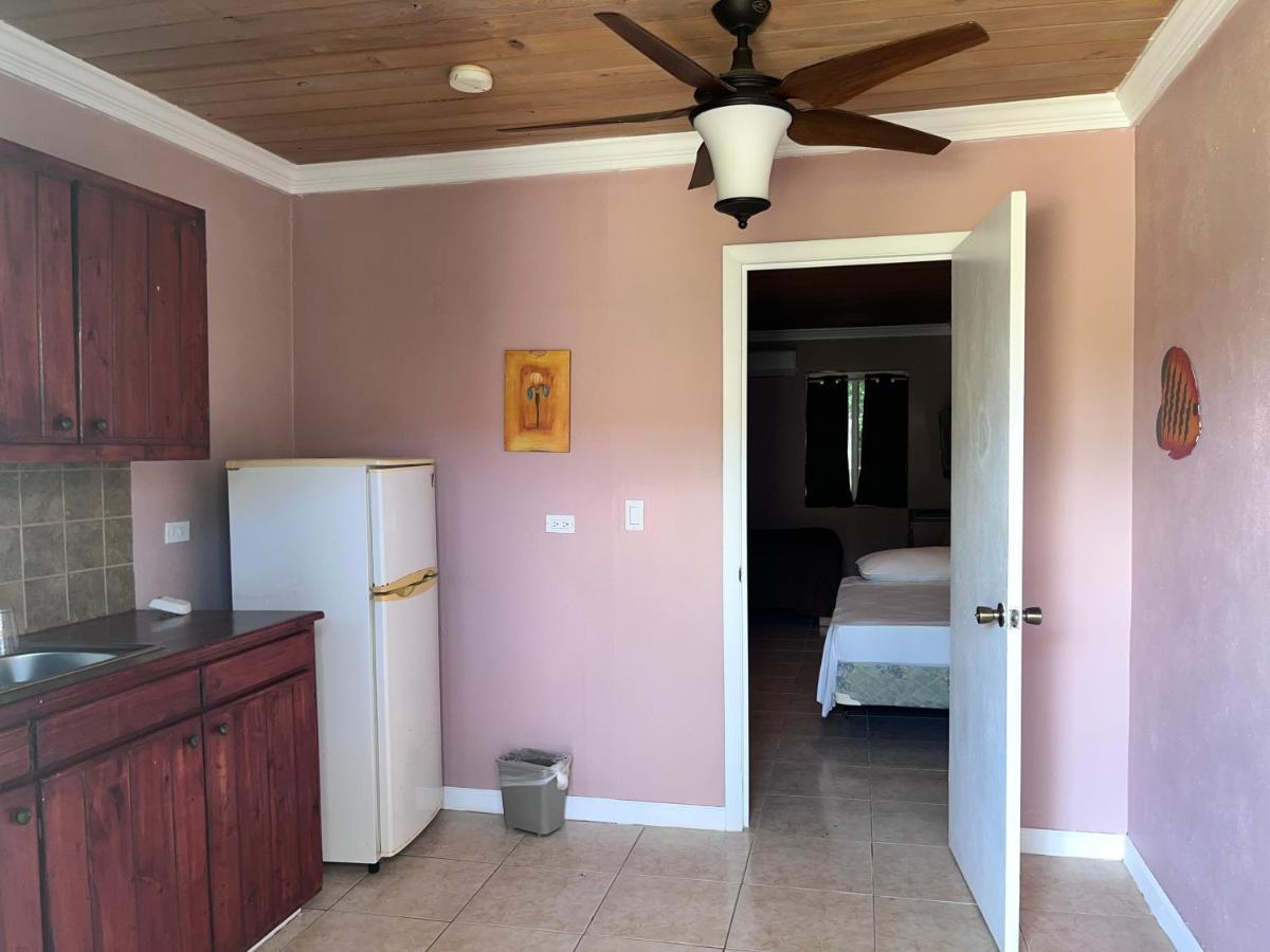 Hotel Bay Estates Alice Town (Harbour)