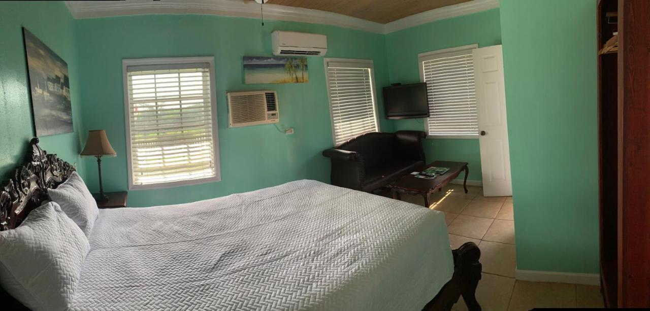 Bay Estates 3*