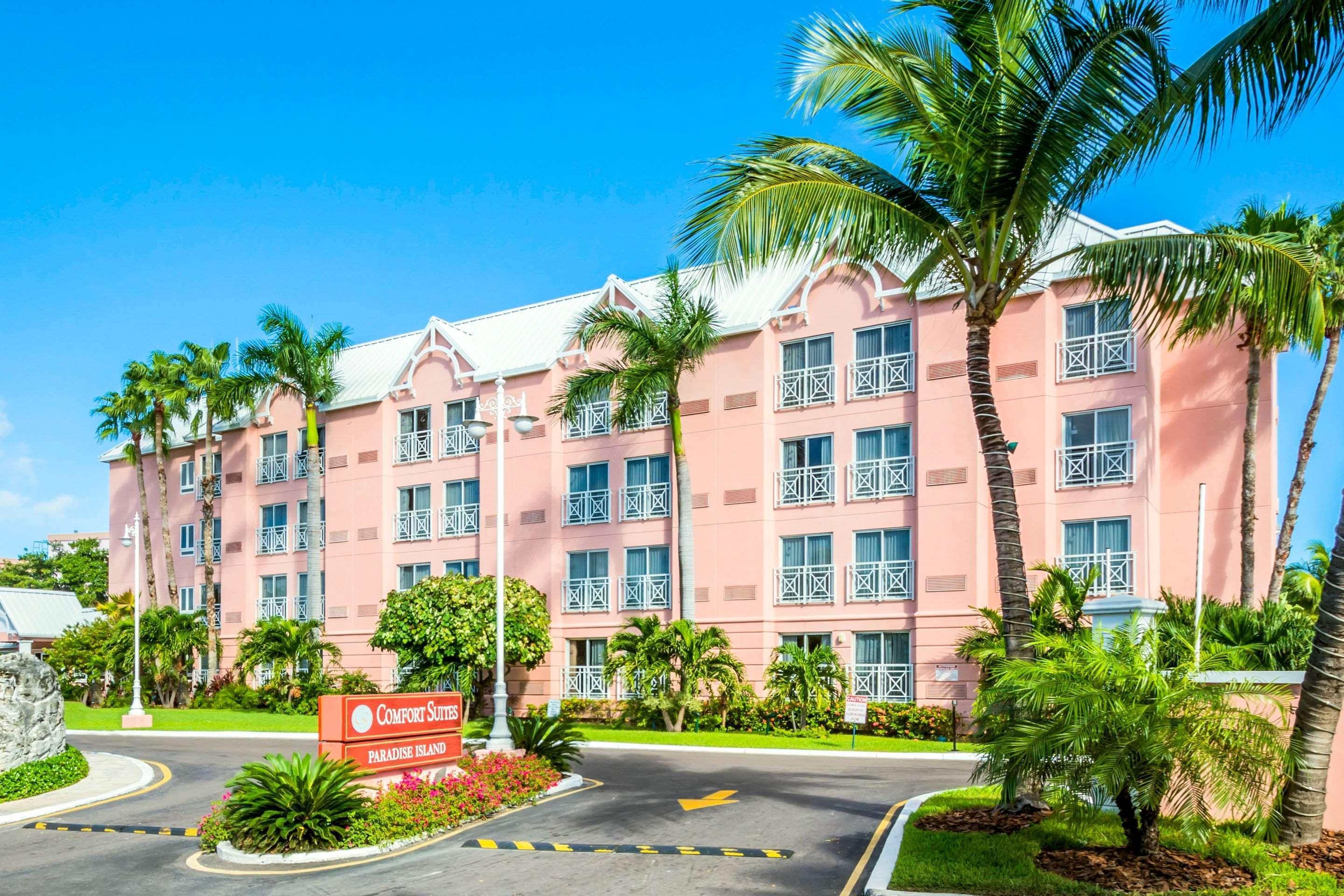 Hotel Comfort Paradise Island 4*
