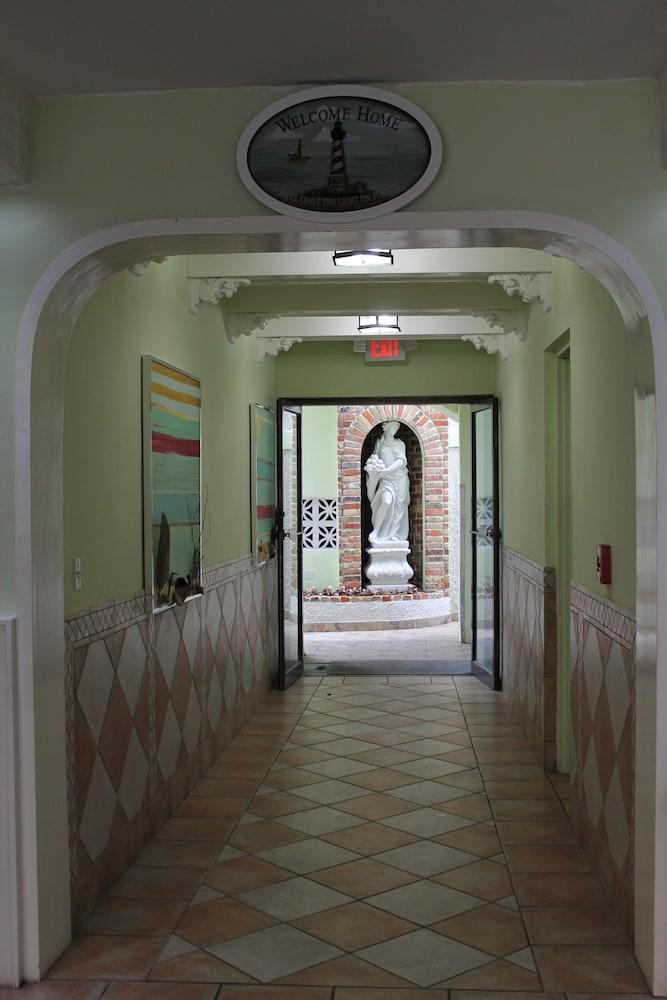 Hotel El Greco 2*