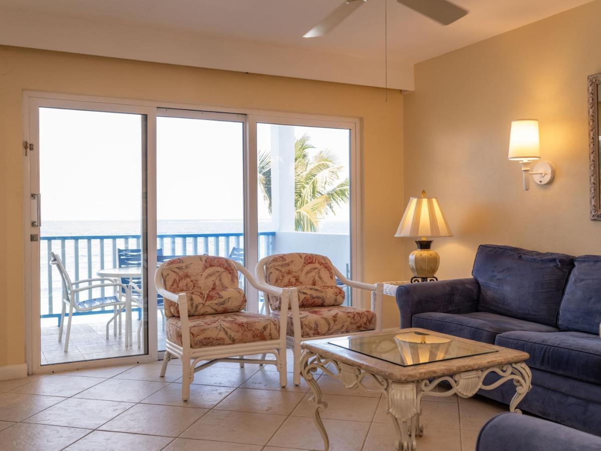 Deluxe Ocean View - Just Steps From White Beaches Villa Creek Village