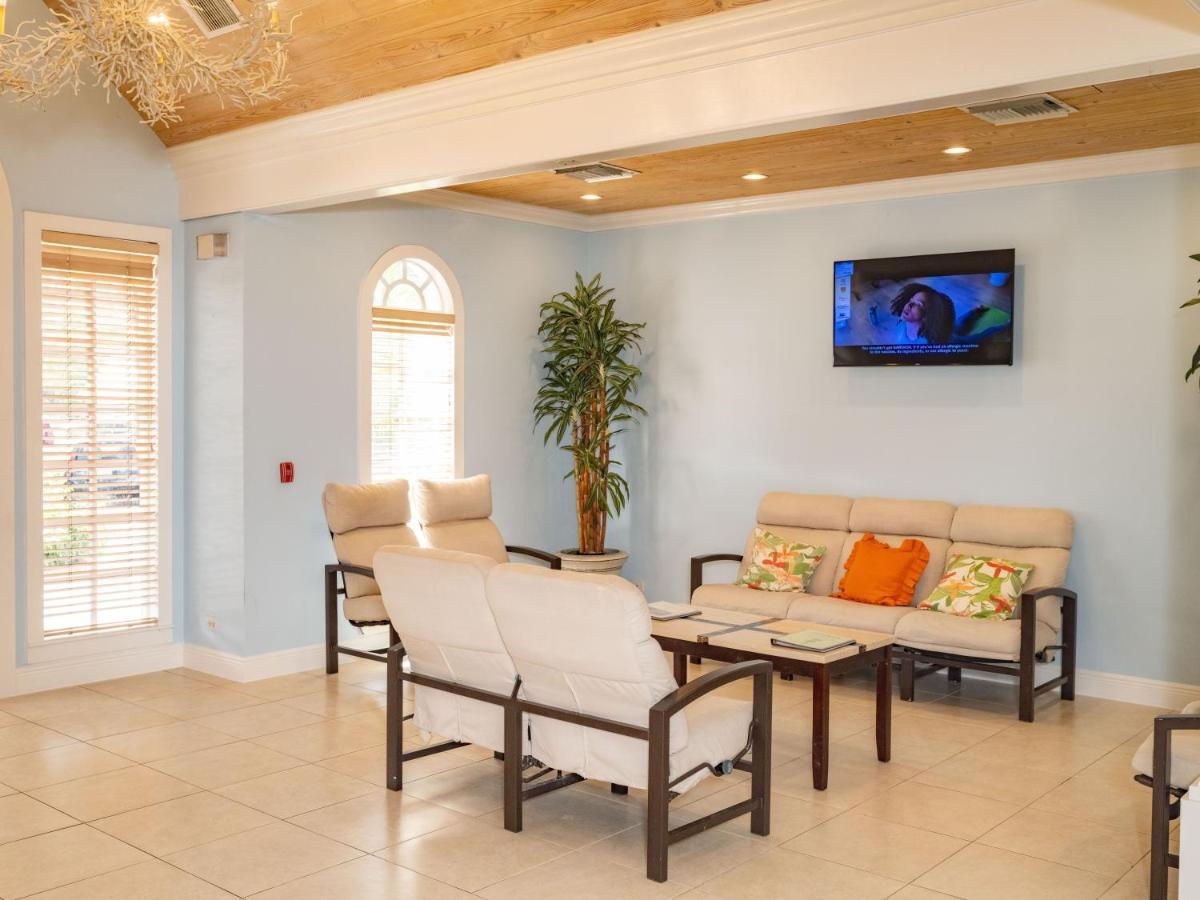 Deluxe Ocean View - Just Steps From White Beaches * Creek Village