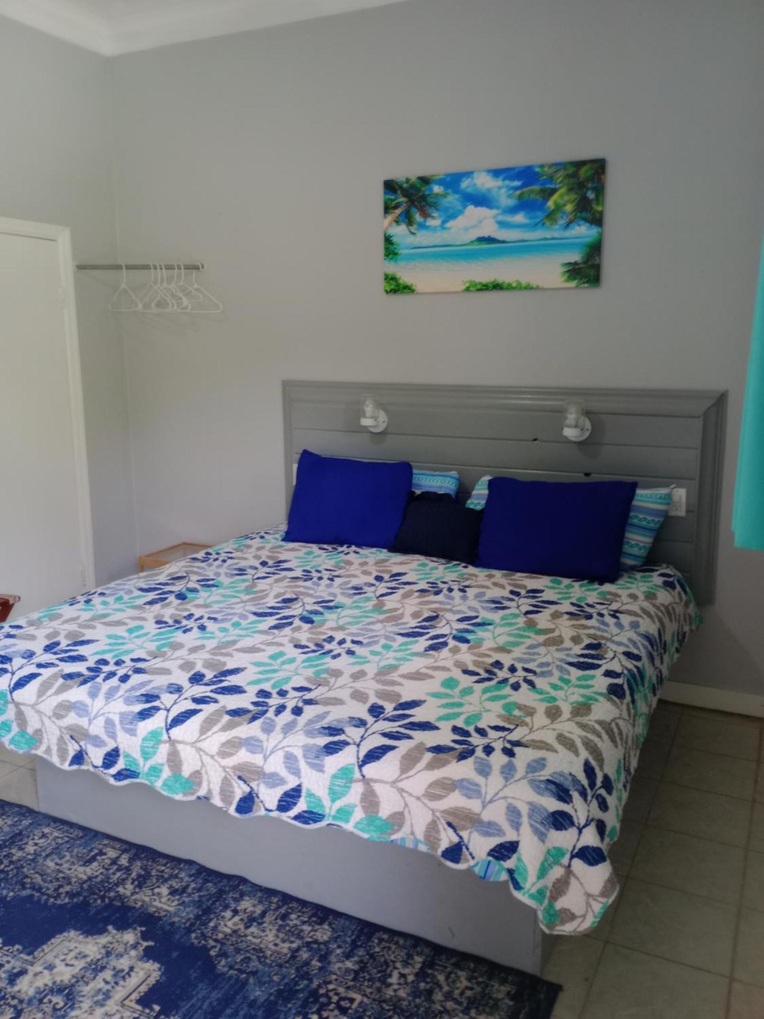 Surfers Manor Hotel 3*