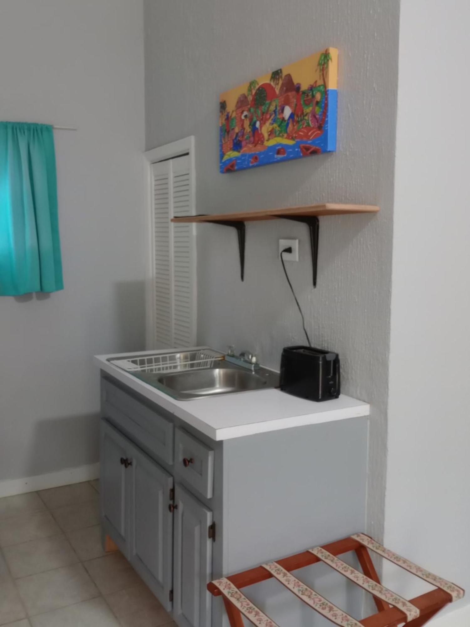Surfers Manor 3* Gregory Town