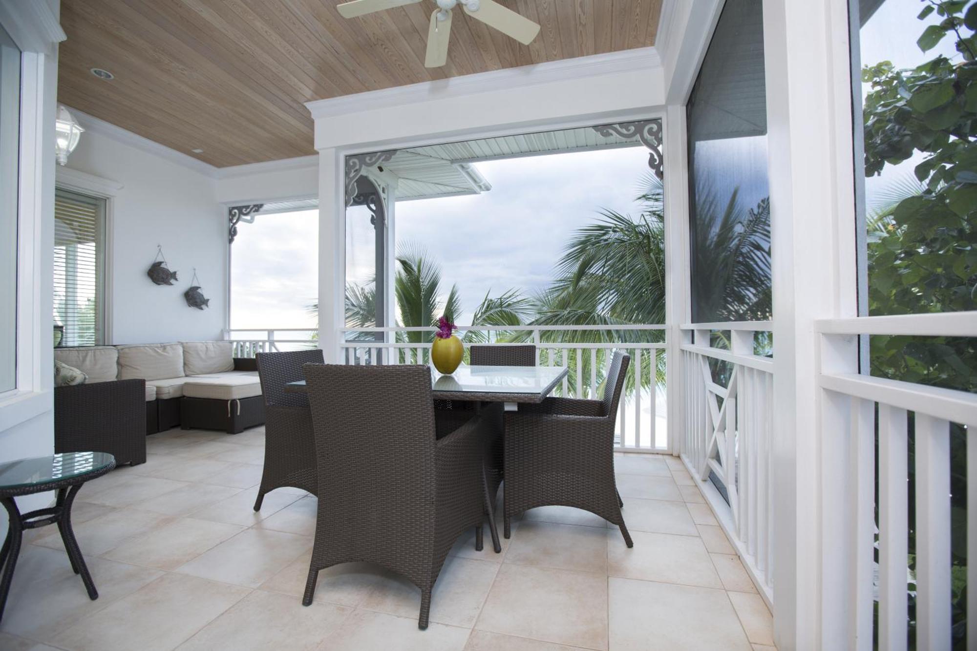 Resort Cape Santa Maria & Seymour's