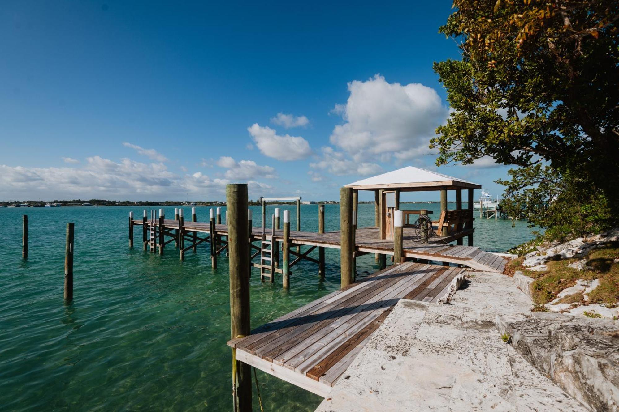 Harbour - Large Dock & Great Views! * Marsh Harbour