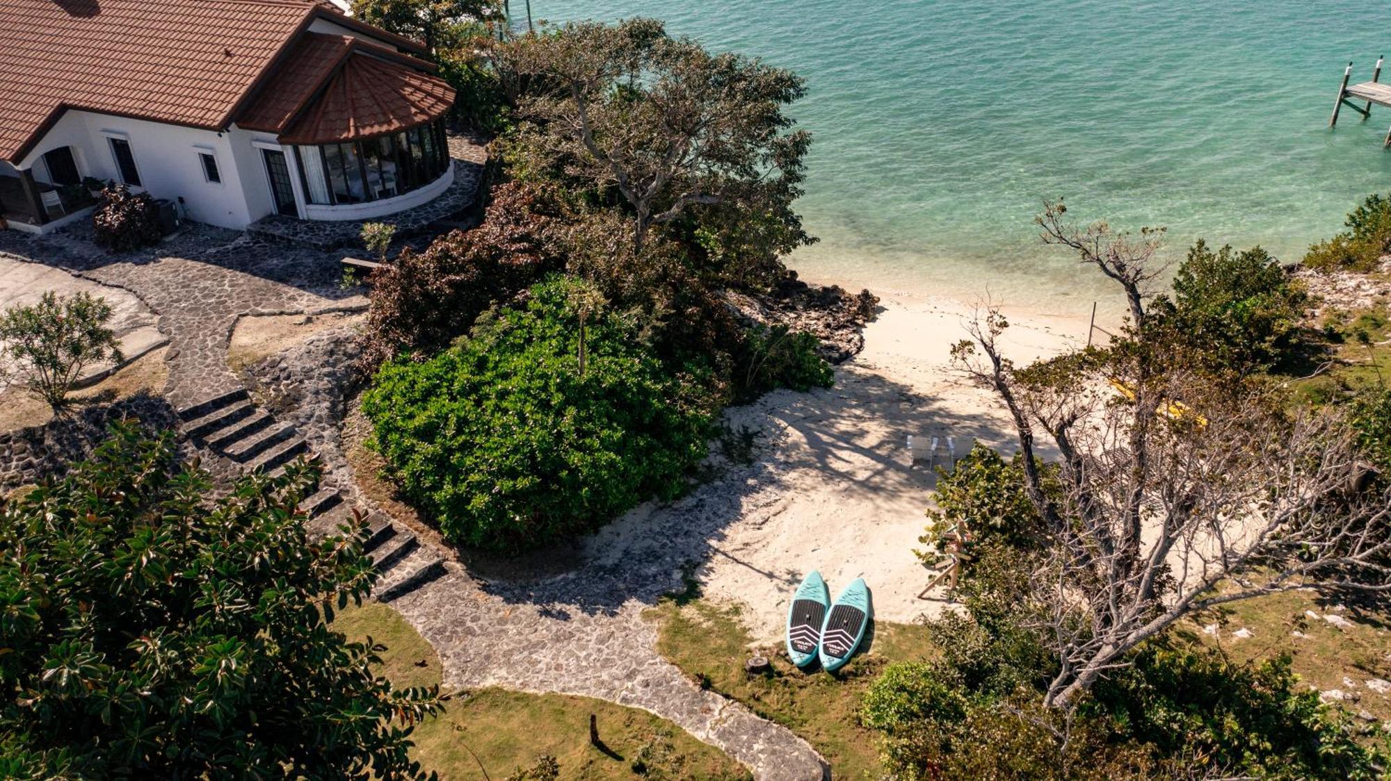 Villa Harbour - Large Dock & Great Views! Marsh Harbour