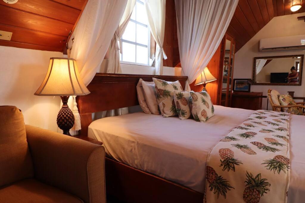 Apartment Suncrest House Cozy Governor's Harbour