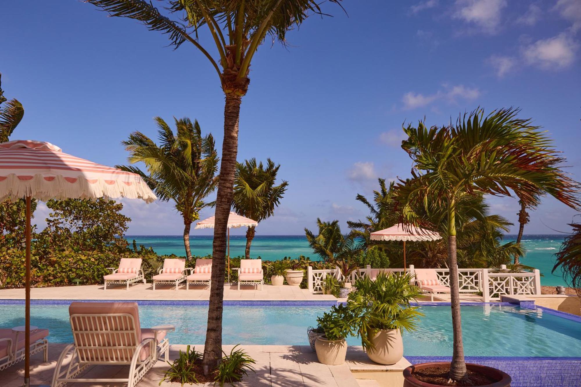 Coral Sands & 3* Dunmore Town