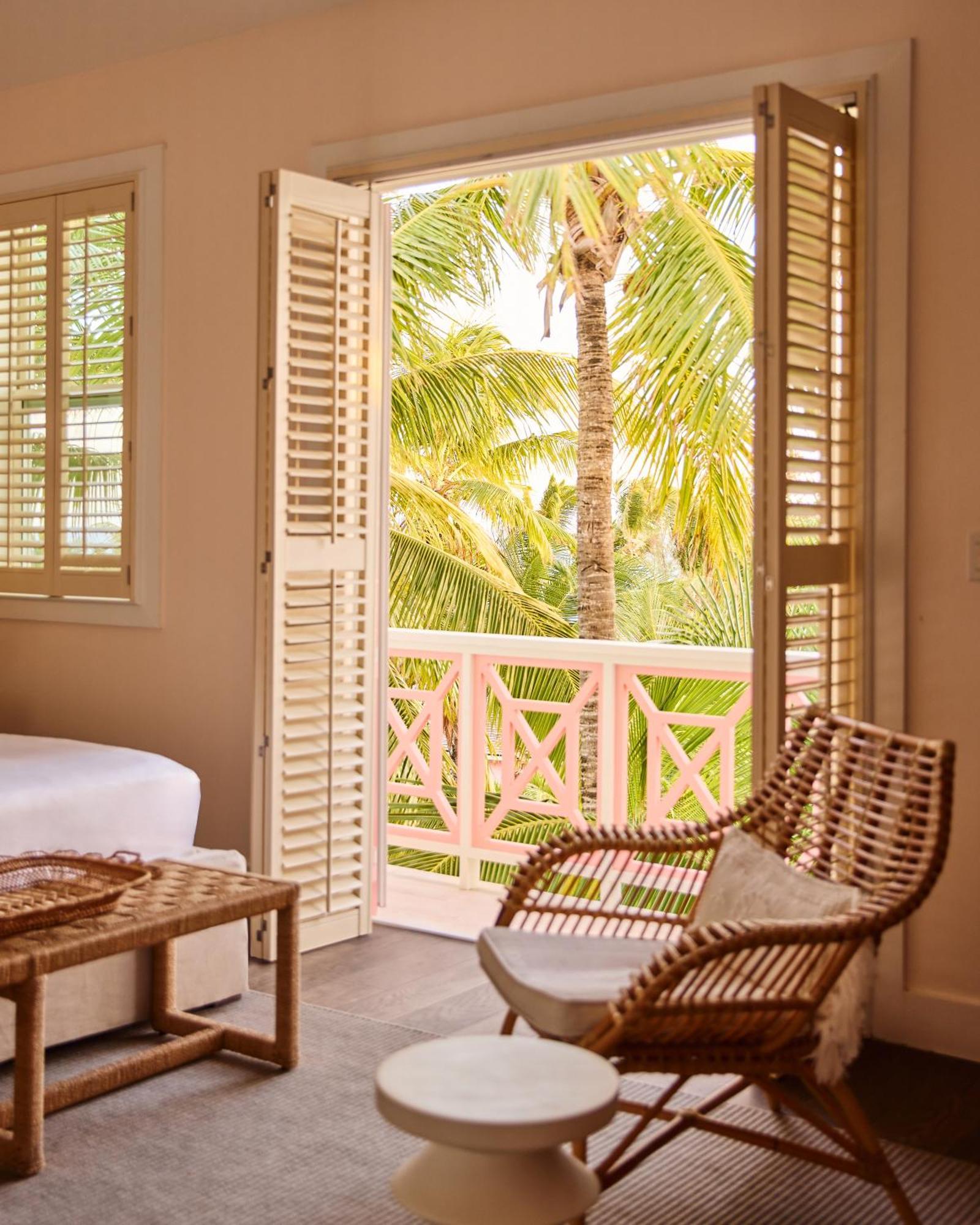 Coral Sands & Hotel Dunmore Town