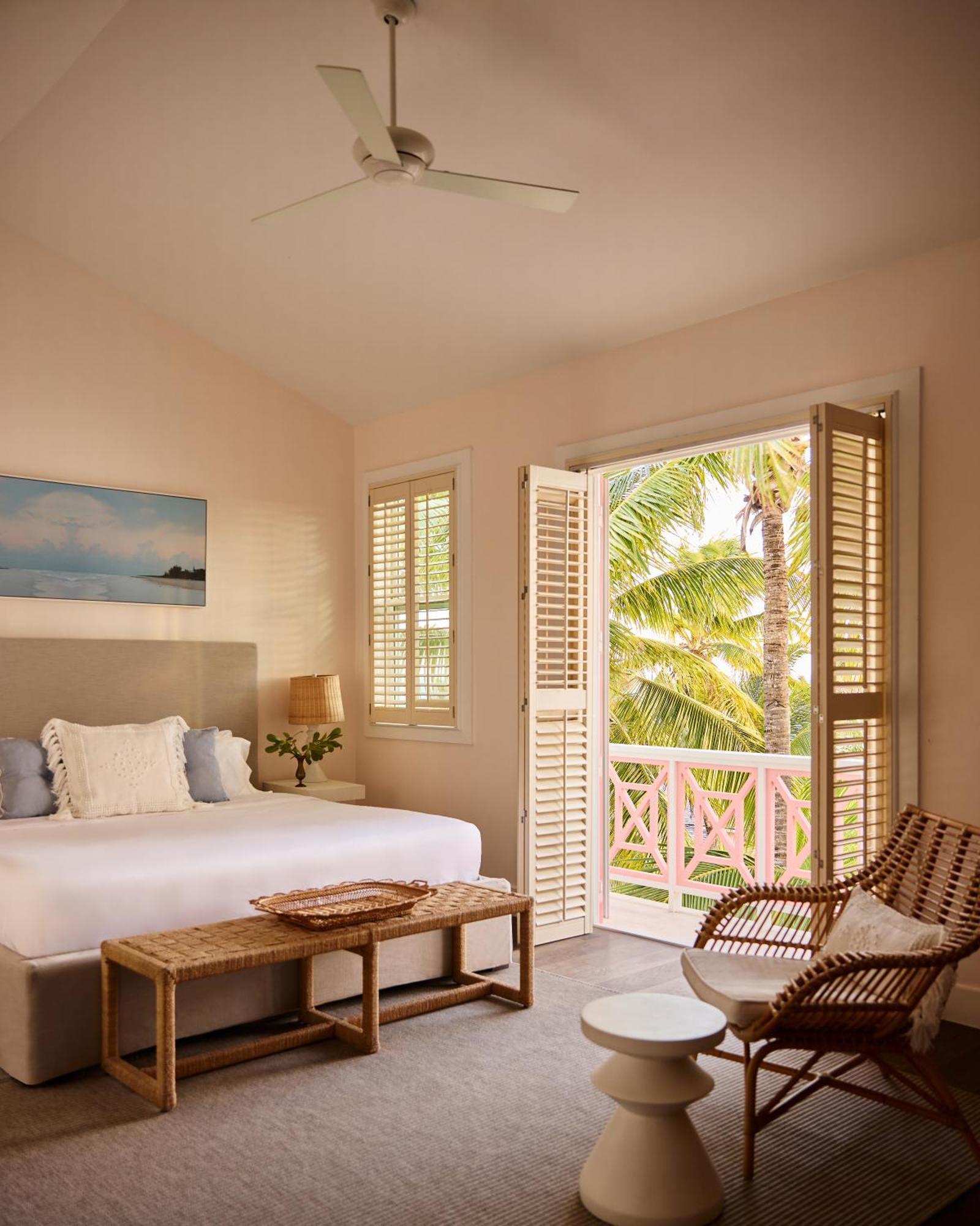 Coral Sands & Hotel Dunmore Town