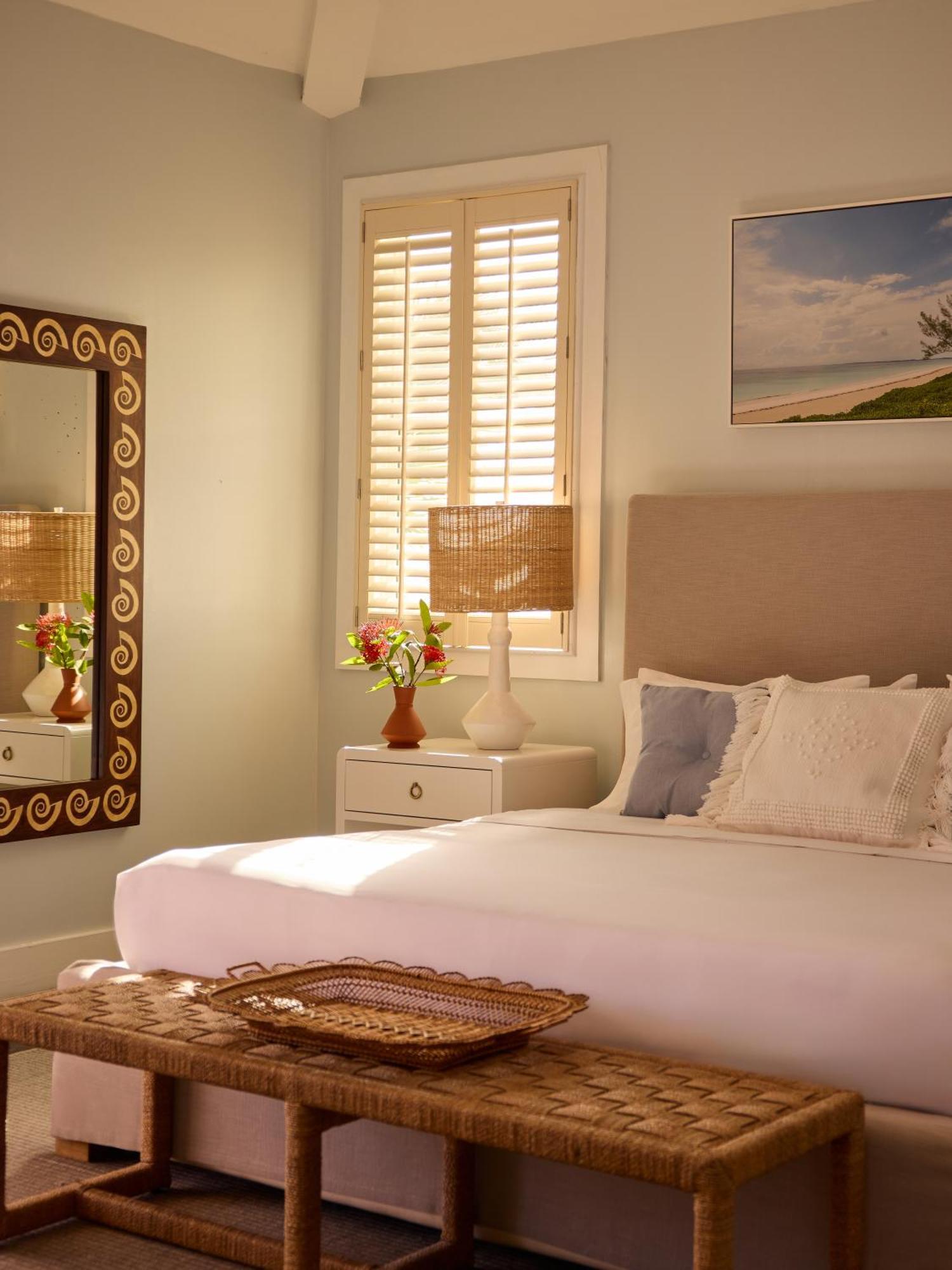 Hotel Coral Sands & Dunmore Town