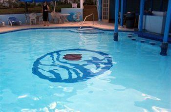 Paradise Island Club *