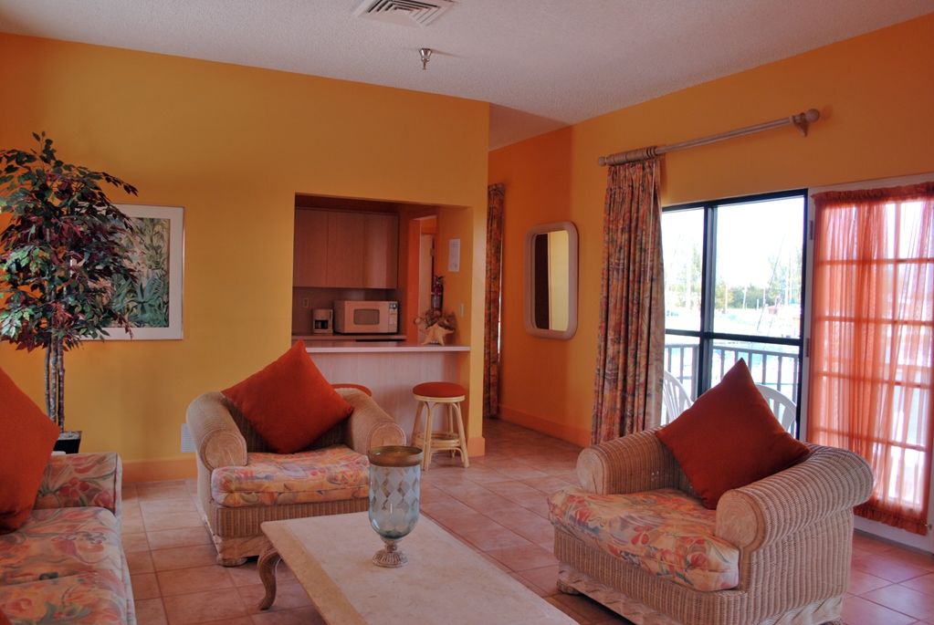 Running Mon Sunrise & Marina Resort 3*