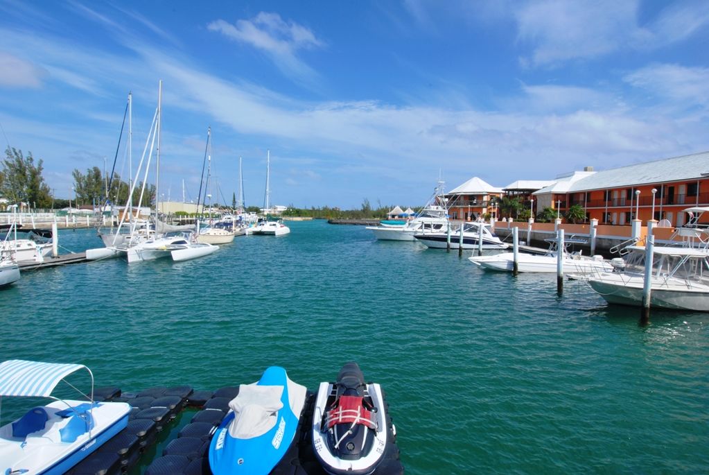 Resort Running Mon Sunrise & Marina Freeport