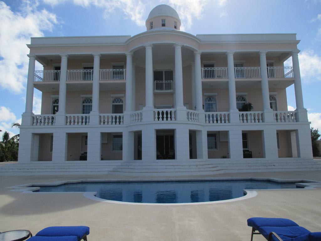 Ocean West Boutique Nassau
