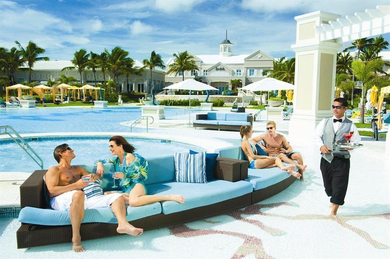 Hotel Sandals Emerald Bay