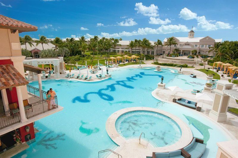 Sandals Emerald Bay Twin Lakes