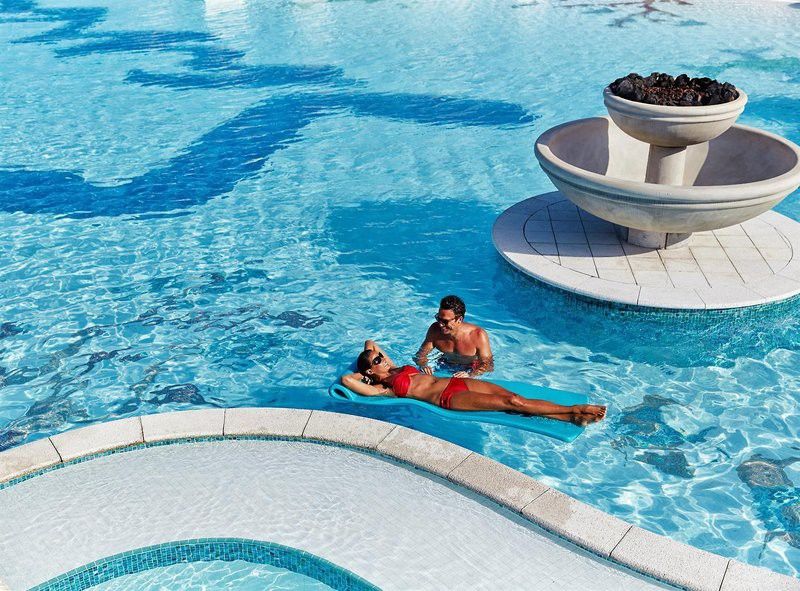 Hotel Sandals Emerald Bay Twin Lakes