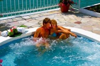 Pelican Bay Hotel