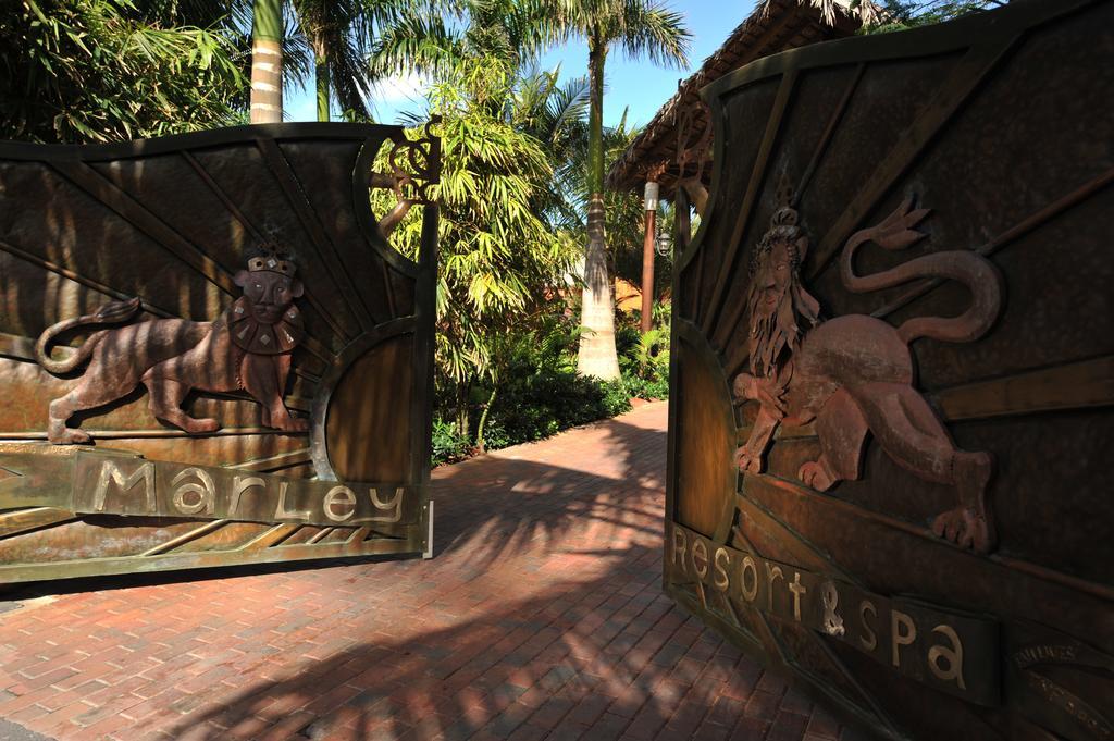 Marley & Hotel Nassau