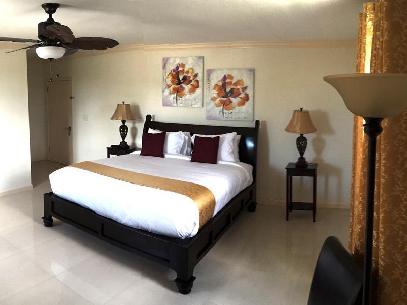 Ocean West Boutique Hotel