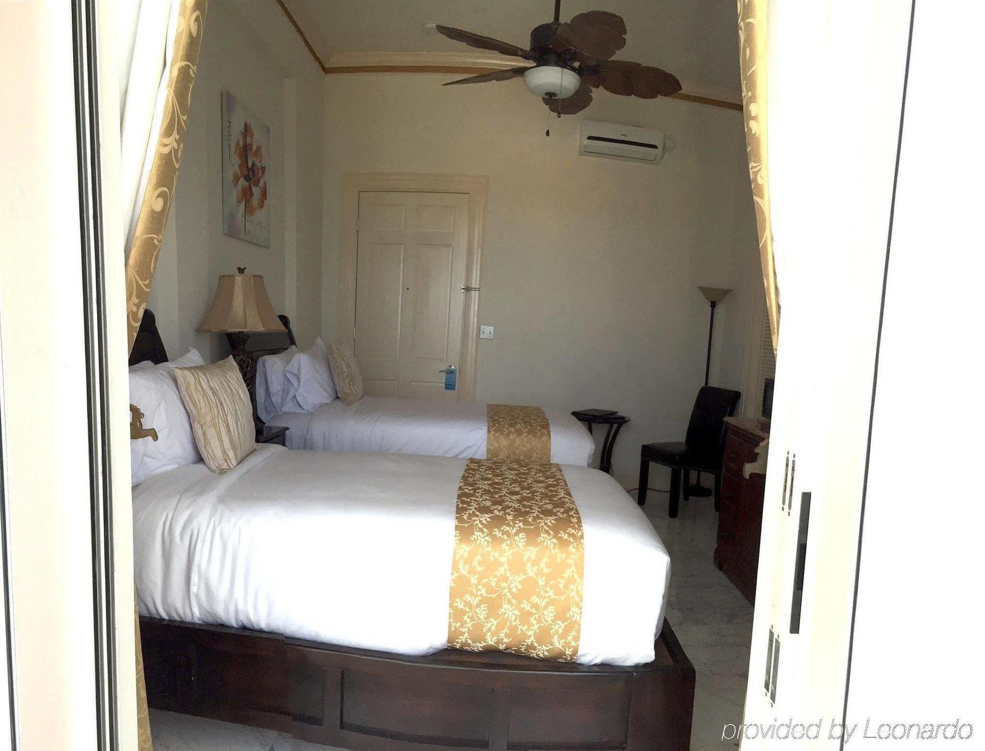 Ocean West Boutique Nassau