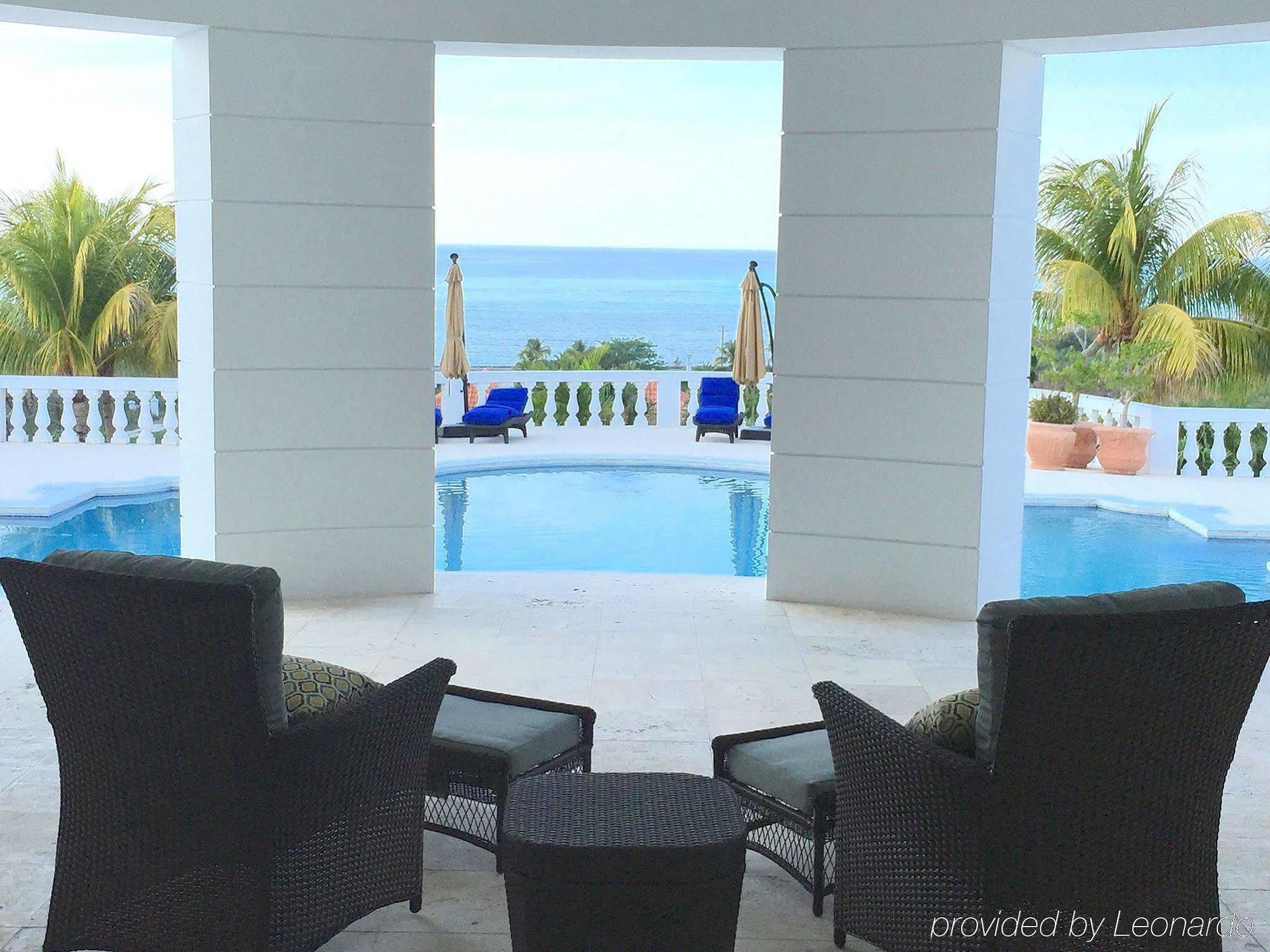 Ocean West Boutique 3* Nassau