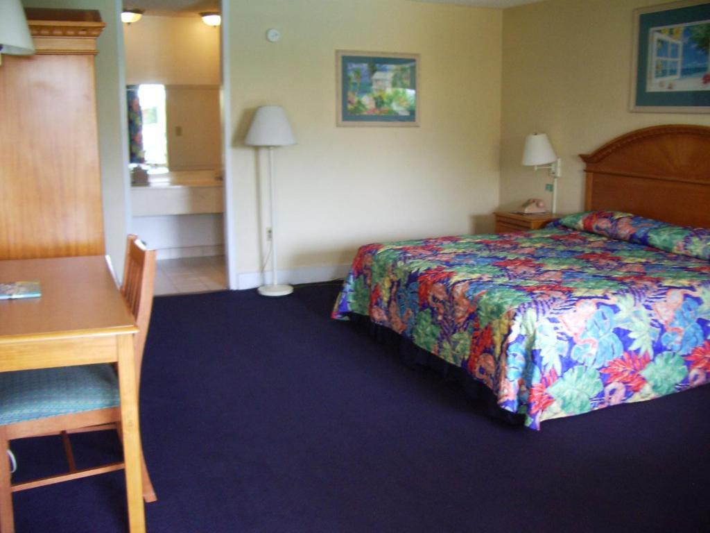 Royal Islander Hotel