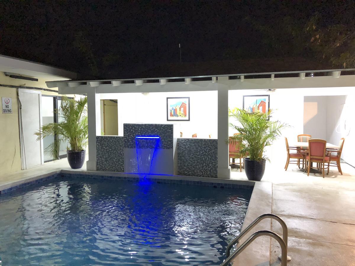 Colony Club & 3* Nassau