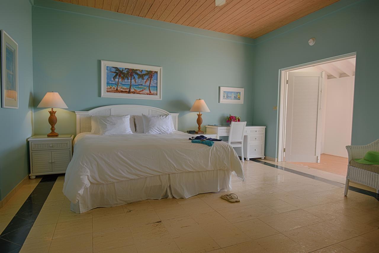 Cape Santa Maria & 3* Seymour's