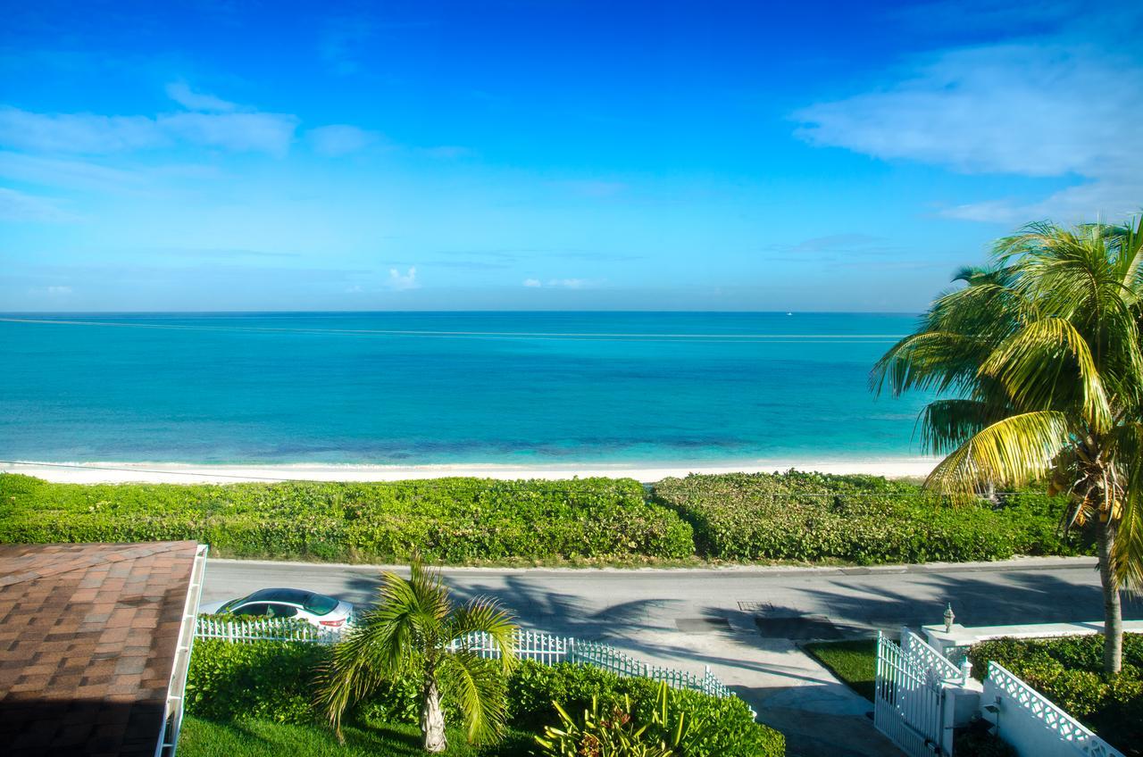 Holiday home Four Bedroom Oceanfront Nassau