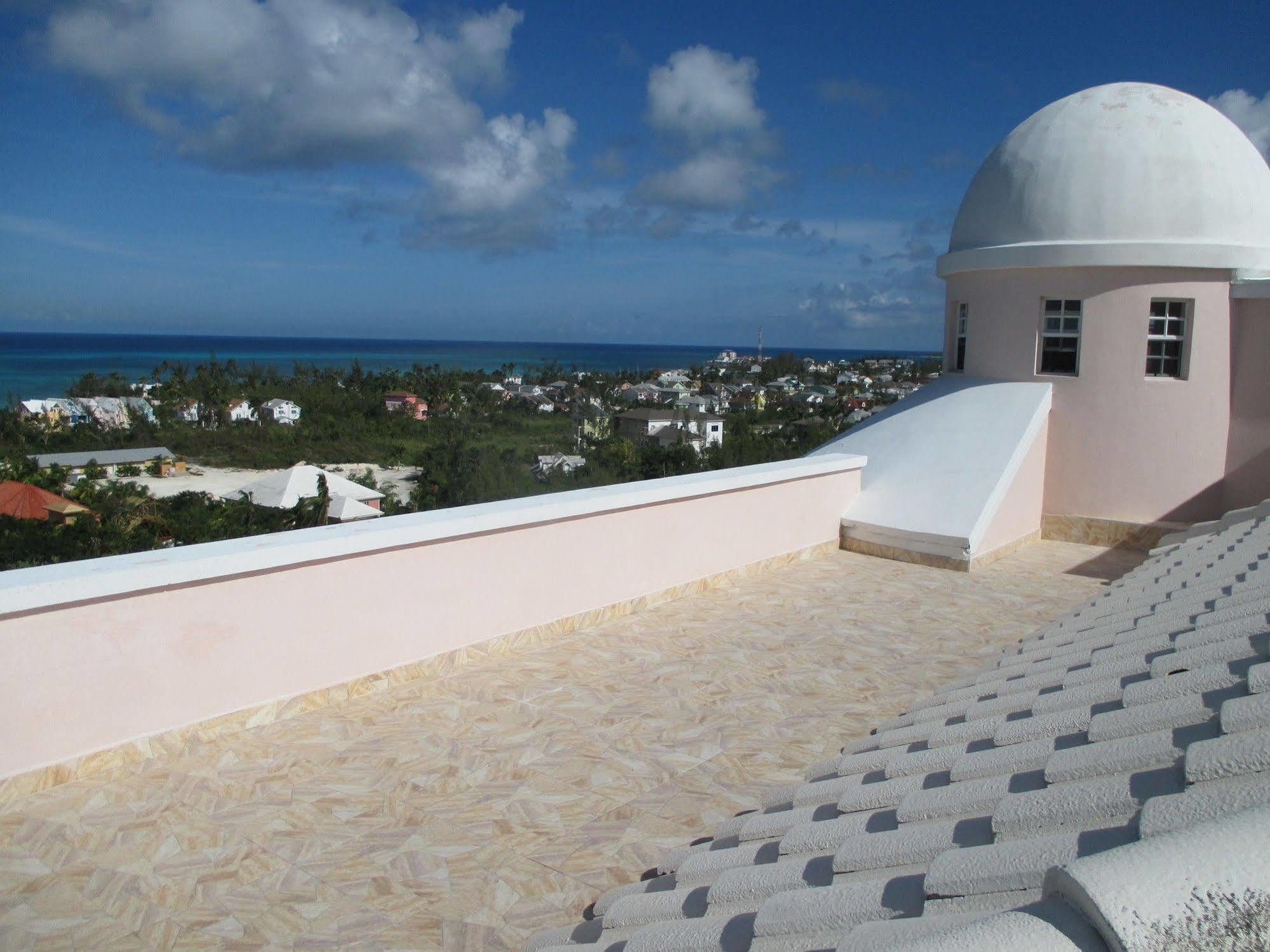 Ocean West Boutique 3*