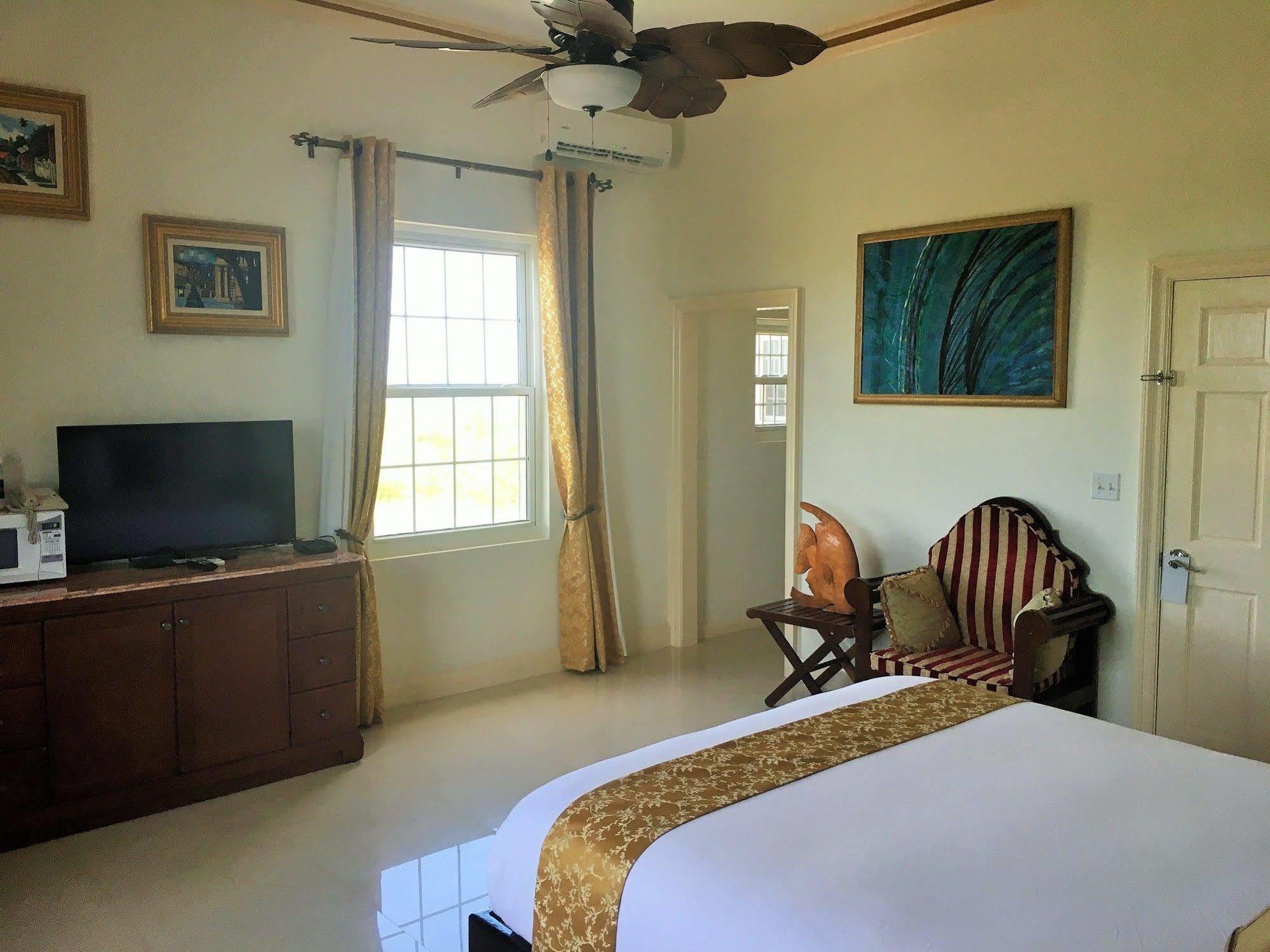 Ocean West Boutique 3* Nassau