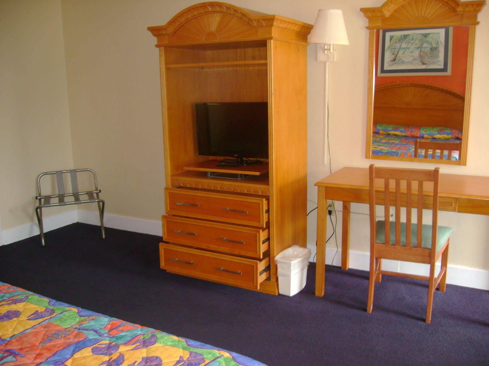 Royal Islander Hotel 3*