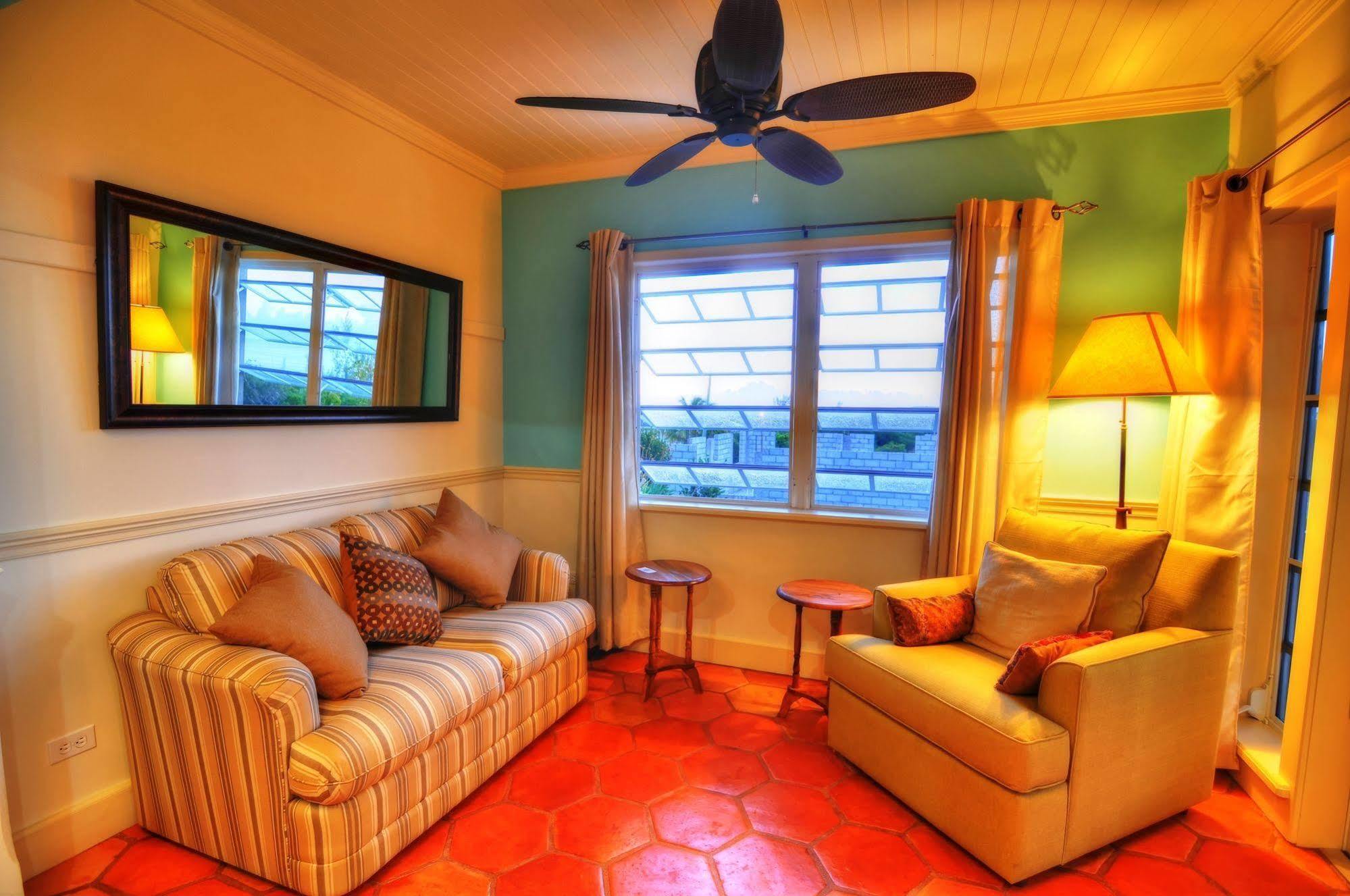 Allamanda, Eleuthera Lodge *