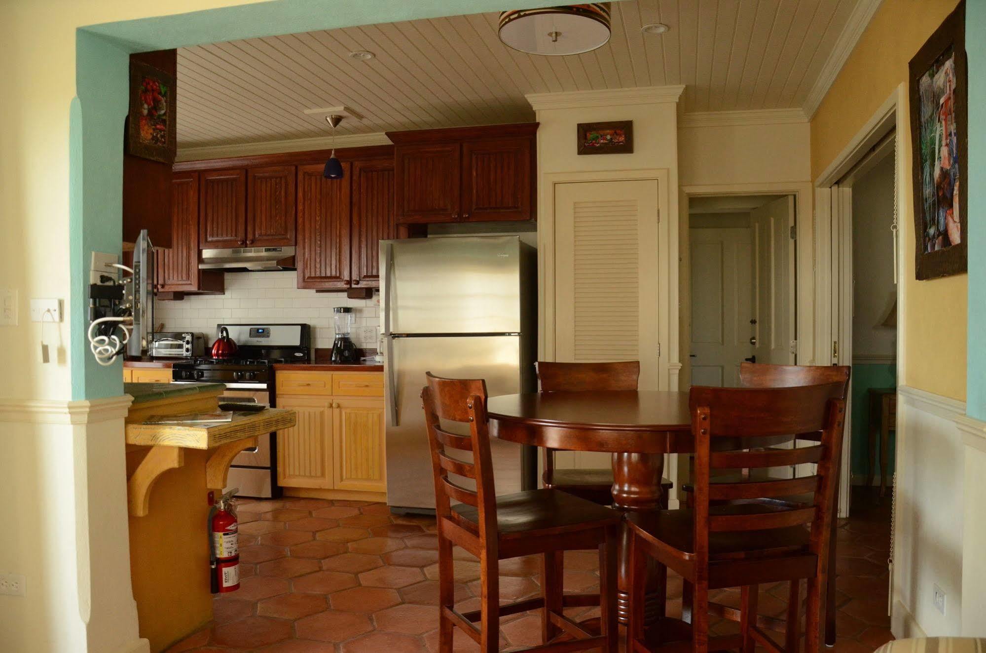 Lodge Allamanda, Eleuthera *